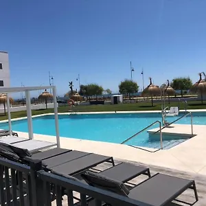 Bajo Con Jardin En Primera Linea De Playa Apartamento Málaga